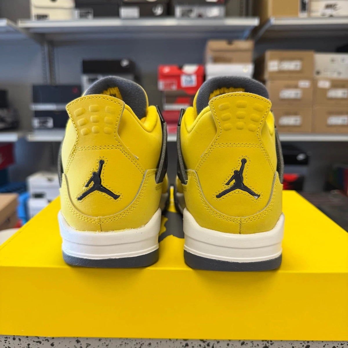 Air Jordan 4 Retro Lightning - Shoe Boxs