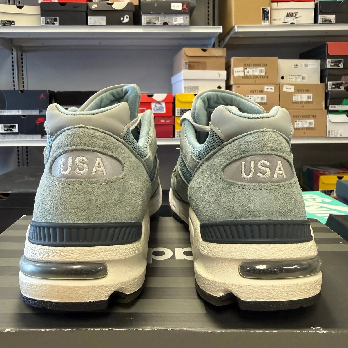New Balance 990v2 - Shoe Boxs
