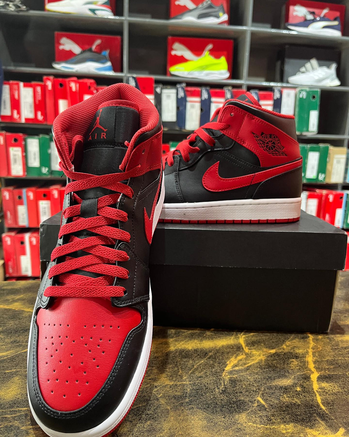 Nike Air Jordan 1 Mid Red Thunder - Smart Khareed