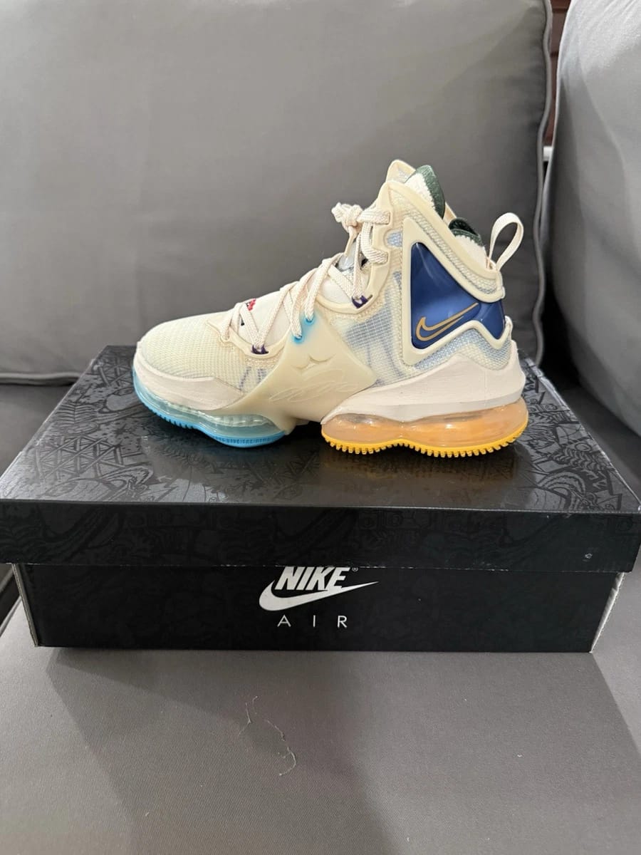 Nike LeBron 19 White - Shoe Boxs