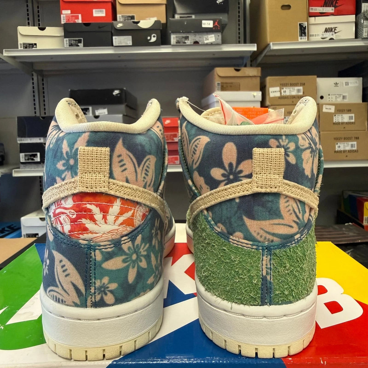 Nike SB Dunk High Pro QS Aloha - Shoe Boxs